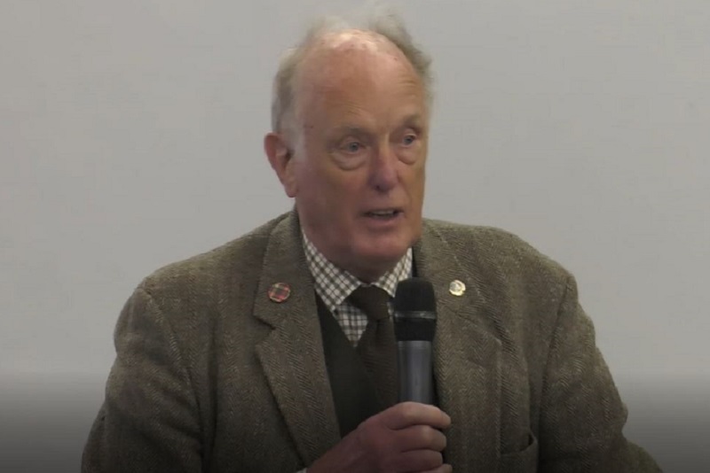 Dr Ian Gibson
